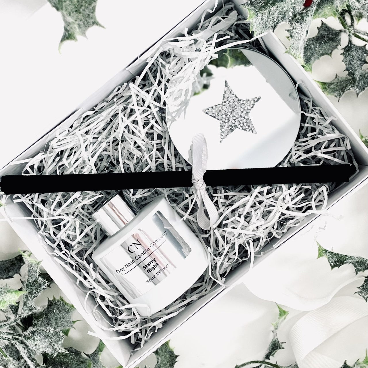 Festive White Silver Diffuser
