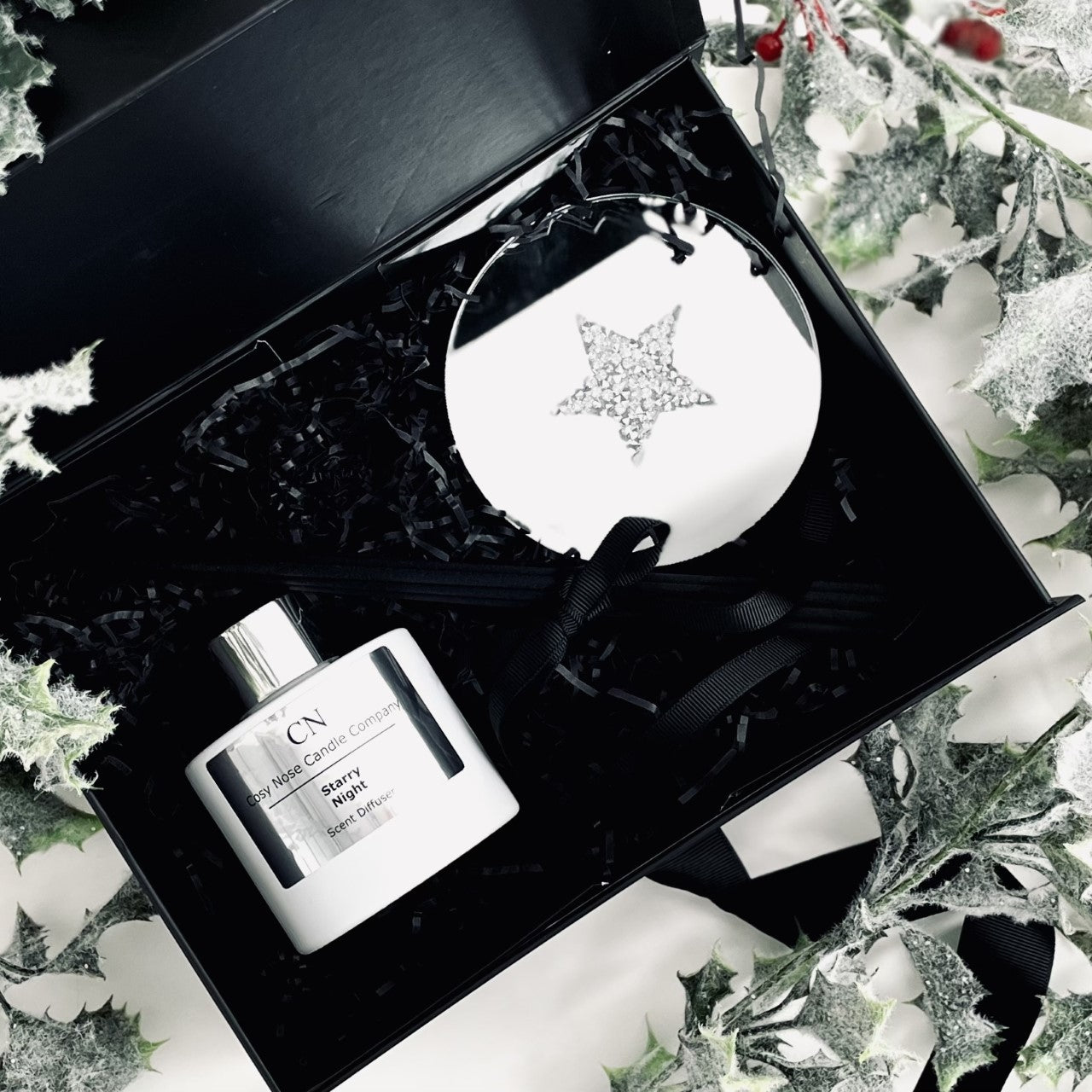 Festive White Silver Diffuser