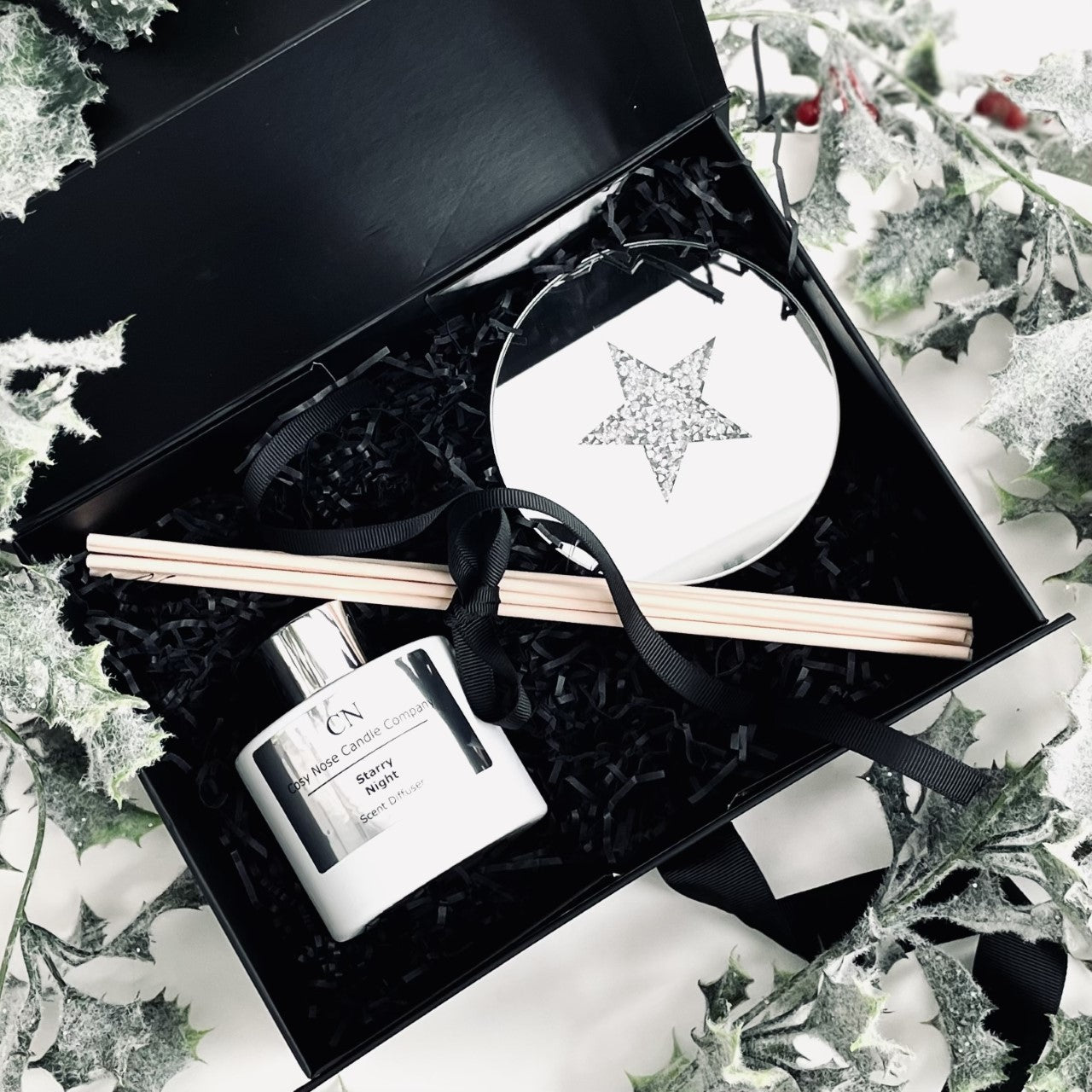 Festive White Silver Diffuser