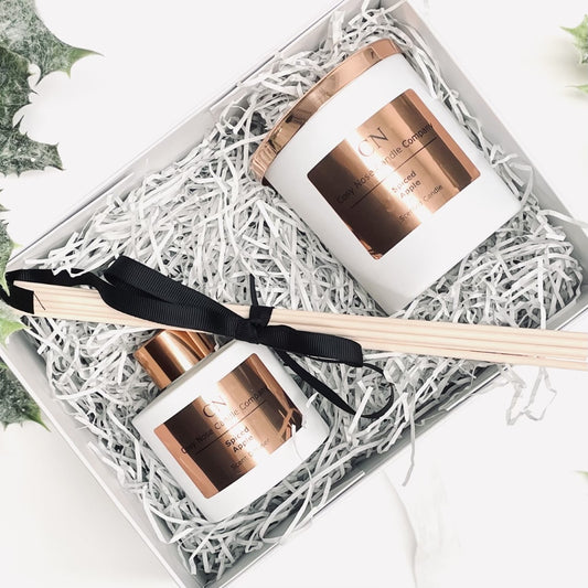 Festive White Copper Candle Diffuser Gift Set